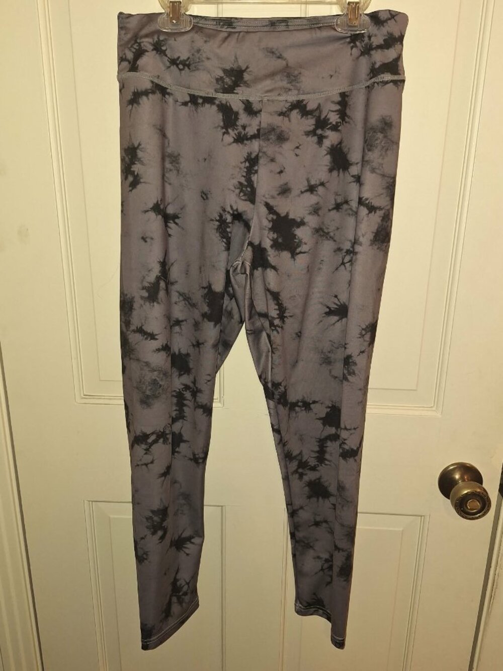 Shein Scrunch Butt Black Tye-Dye Athletic Pants, Size 0XL